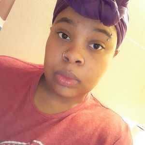 Meet your Posher, Bee